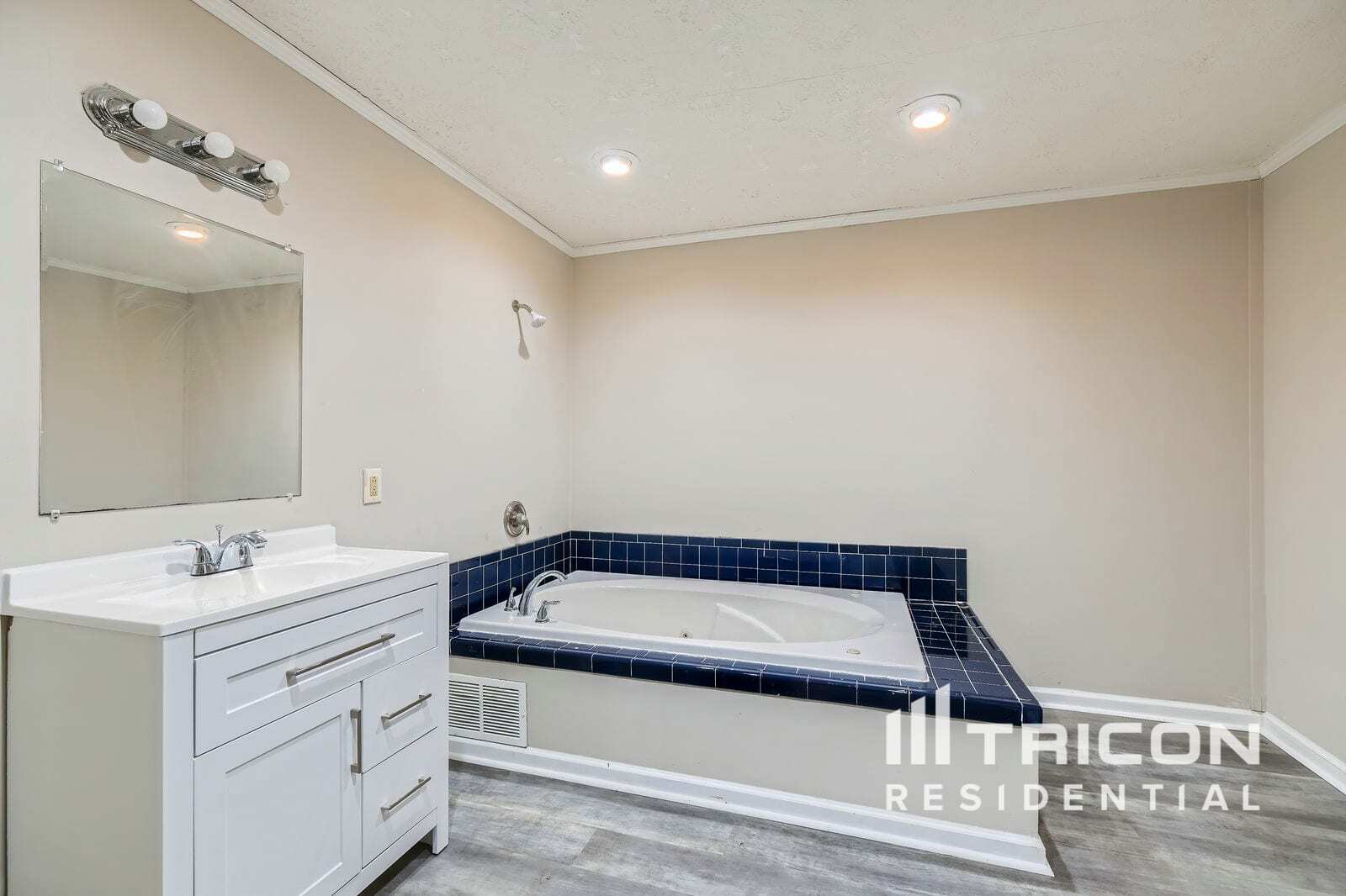 Building Photo - 100 Hillcrest Point