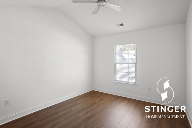 Building Photo - 362 Dante Cir