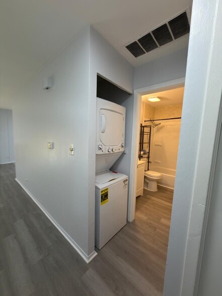 Building Photo - 1326 N Shadow Lake Ter