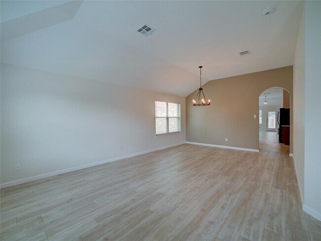 Building Photo - 1016 Zeus Cir
