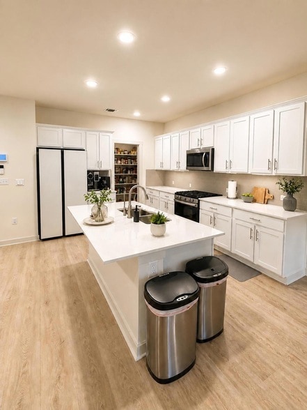Building Photo - 10924 Meris Ln