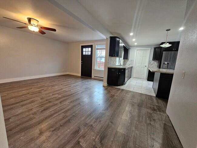 Building Photo - 829 2nd Ave N