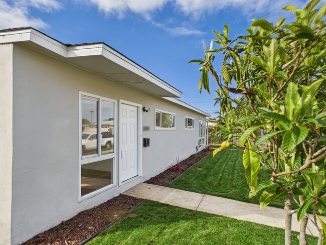 Building Photo - 3257-59 Luna Ave