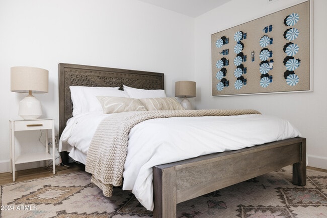 Building Photo - 6629 E Dreyfus Ave