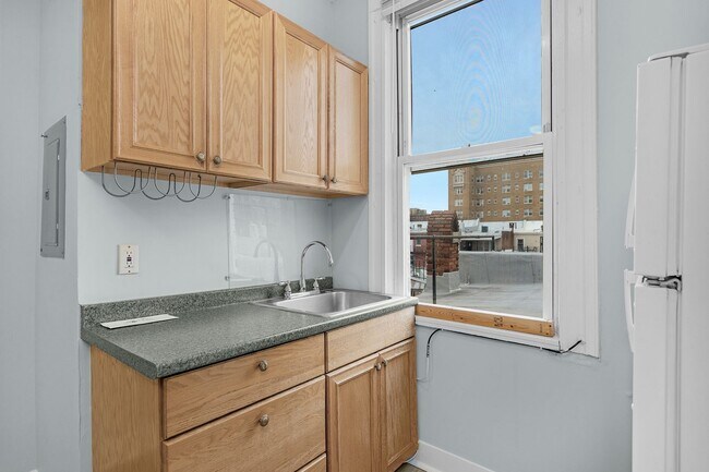 Building Photo - 3114 N Calvert St