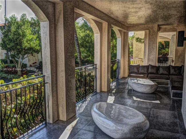 Building Photo - 19114 Fisher Island Dr