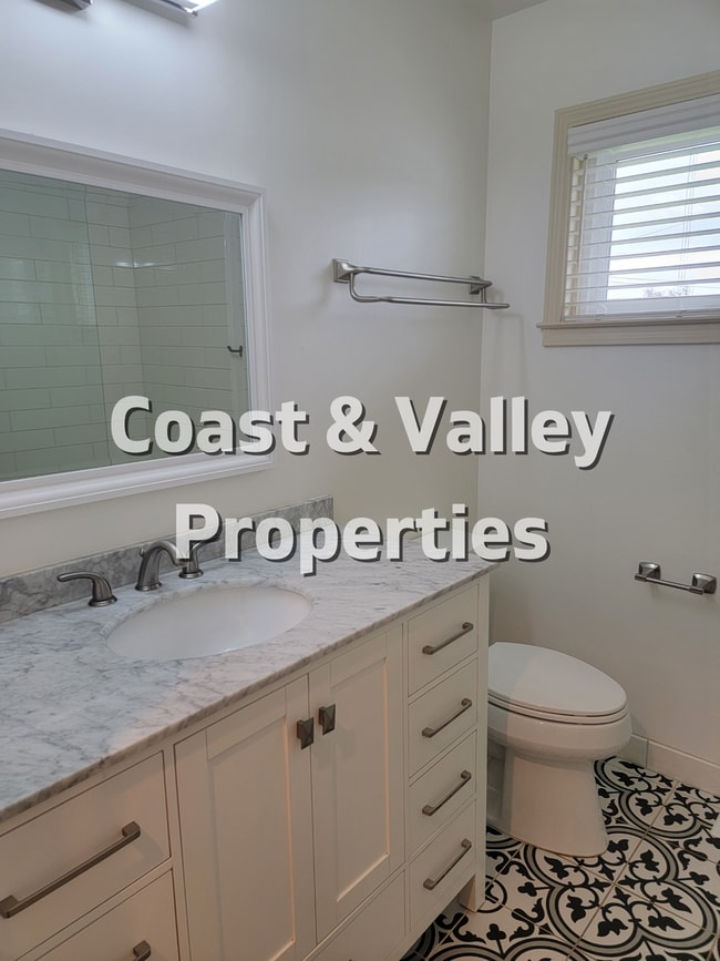 Building Photo - Beautiful South Salinas Home for RENT!!!