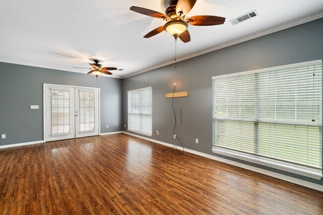 Building Photo - 330 Boggy Hollow Rd