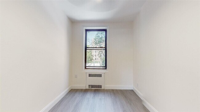 Building Photo - 83-80-83118 118th St