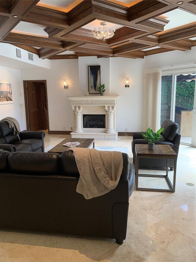 Building Photo - 2626 Barcelona Dr