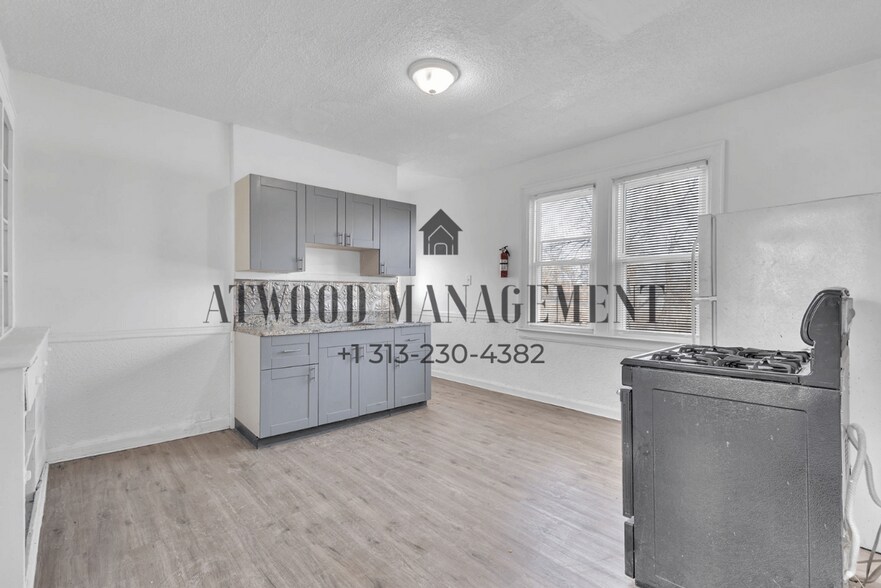 Building Photo - 4811 Seyburn St