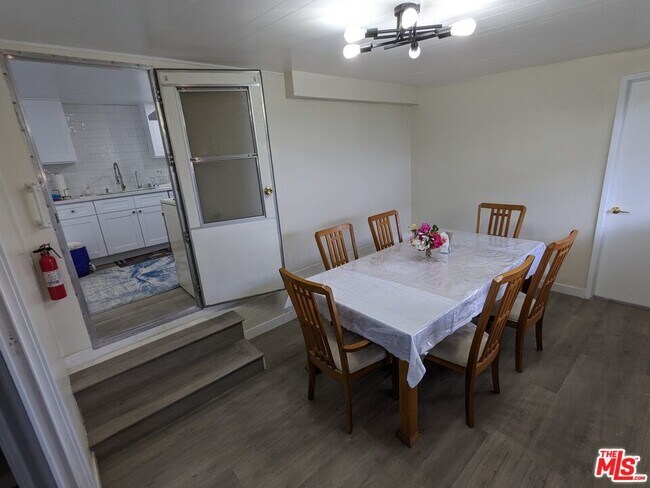 Building Photo - 32180 Saucon Valley St