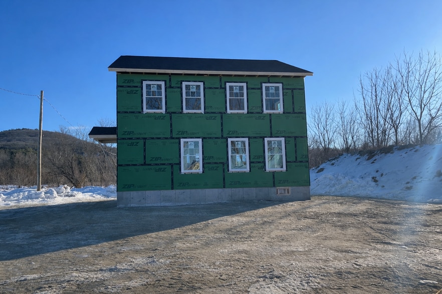 Building Photo - 122 S Silver Ln