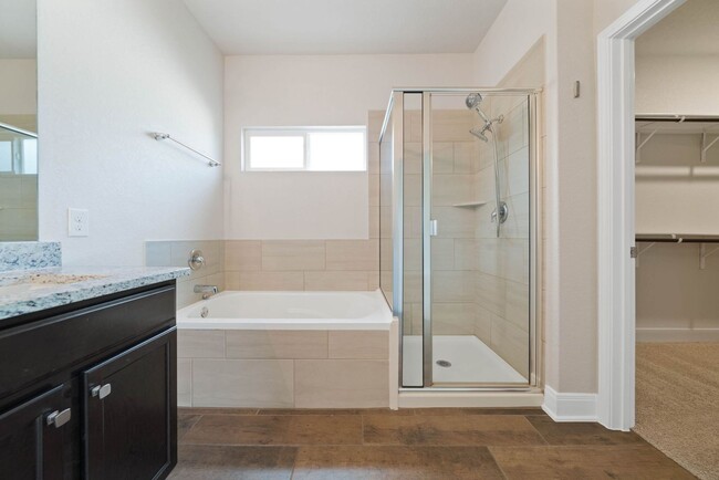 Building Photo - 4 Bedroom 3 Bathroom located in Copper Can...