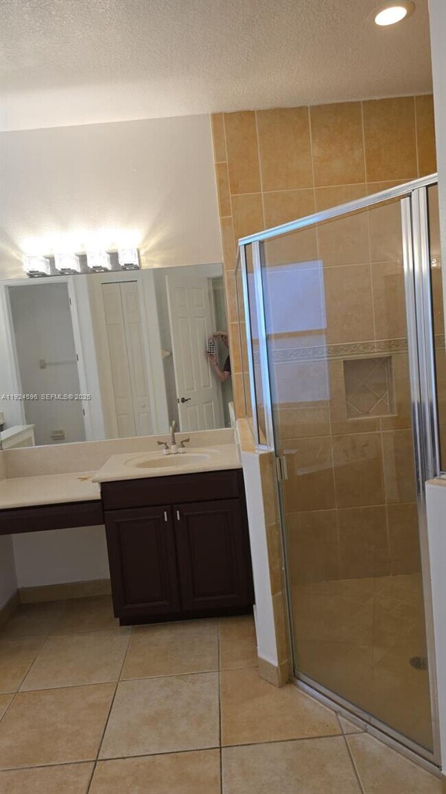 Building Photo - 2802 Quiet Water Trail