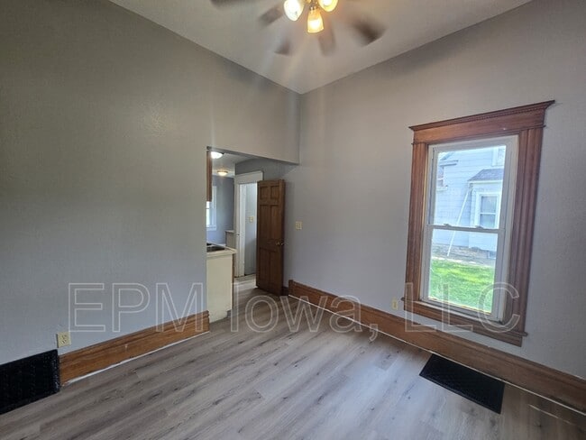Building Photo - 301 Leland Ave