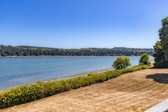 Building Photo - Short Term Lease | 2 Bed, 2 Bath Resort Style Waterview Condo For Rent!