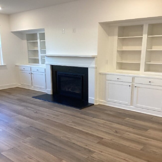 Building Photo - 2545 Superus Ct