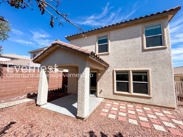 Building Photo - 11221 Salentino Ave