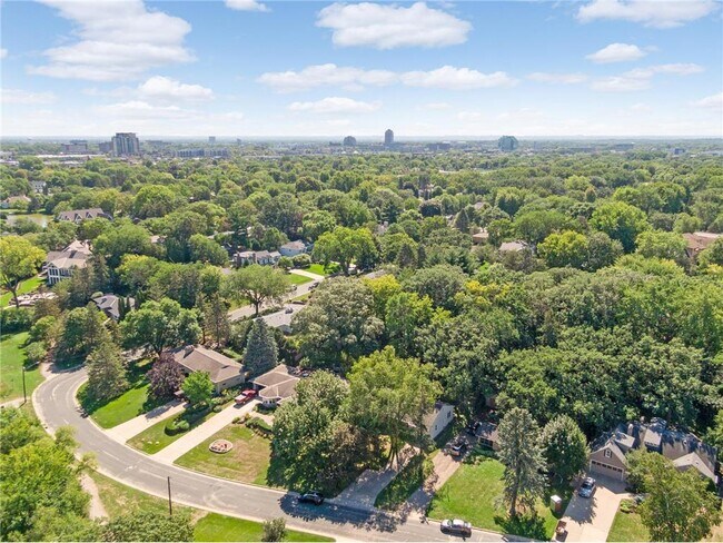 Building Photo - 4509 Laguna Dr