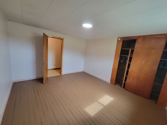 Building Photo - 5 Bedroom Home in Usk, WA