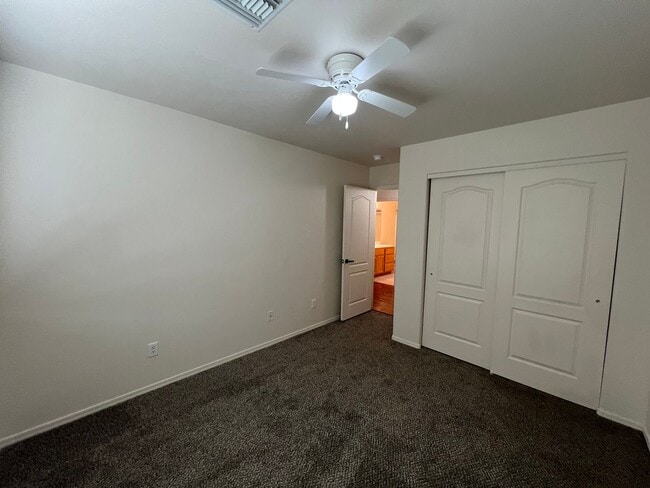 Building Photo - 4 BEDROOM IN BARKLEY RANCH!