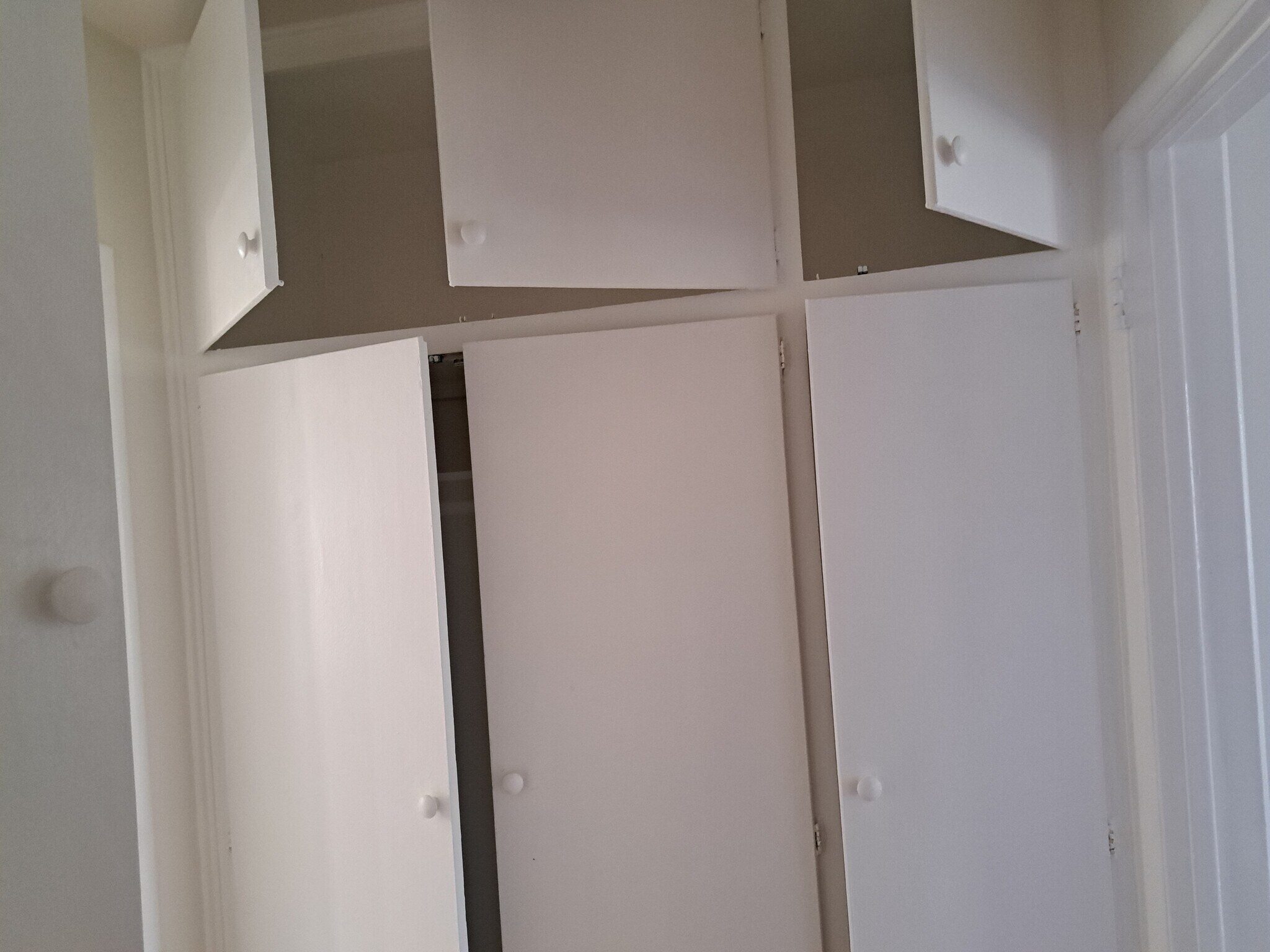 Building Photo - 630 Westbourne Dr