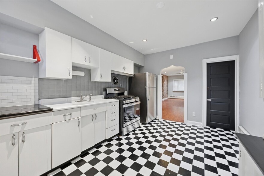Kitchen - 1321 Mifflin St
