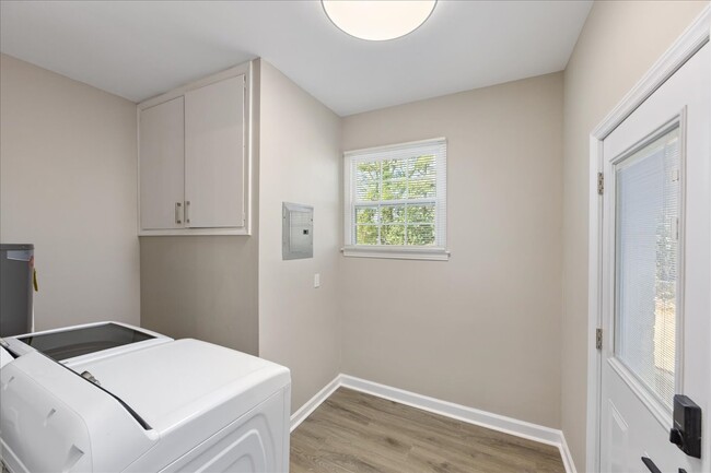 Building Photo - 4700 Walden Ct