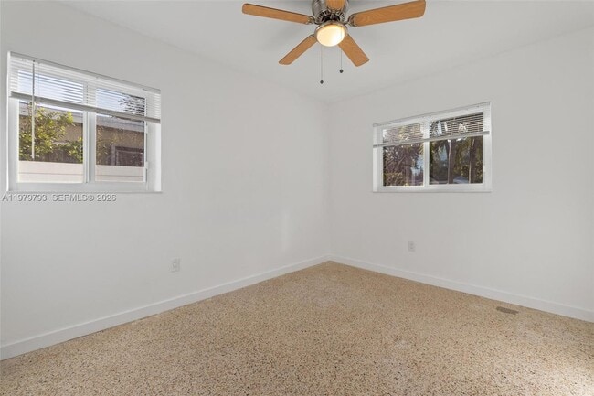 Building Photo - 201 NE 169th St