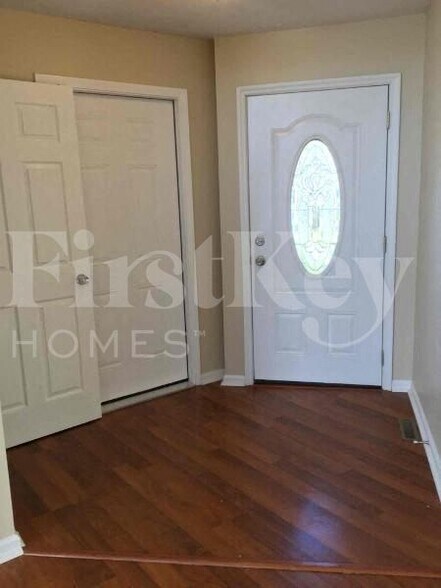 Building Photo - 3 Bobwhite Ct
