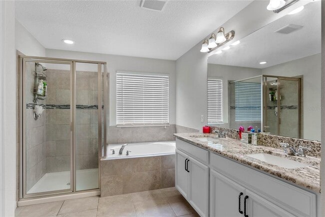 Building Photo - 3211 Turret Dr