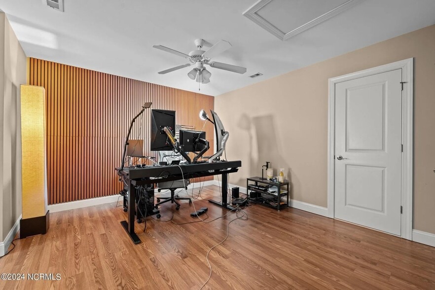Building Photo - 177 Pinebranch Ct
