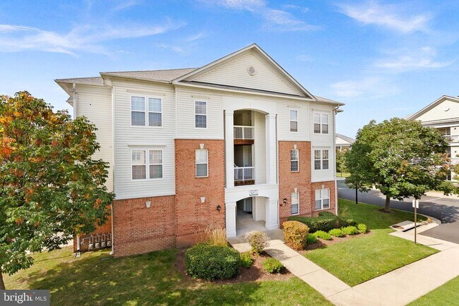 Building Photo - 42470 Pennyroyal Sq