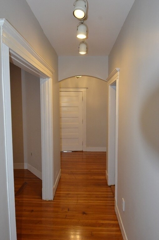 Building Photo - 34 Channing St