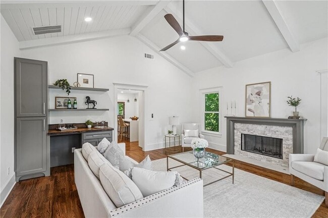 Building Photo - 1036 Dell Ave SE