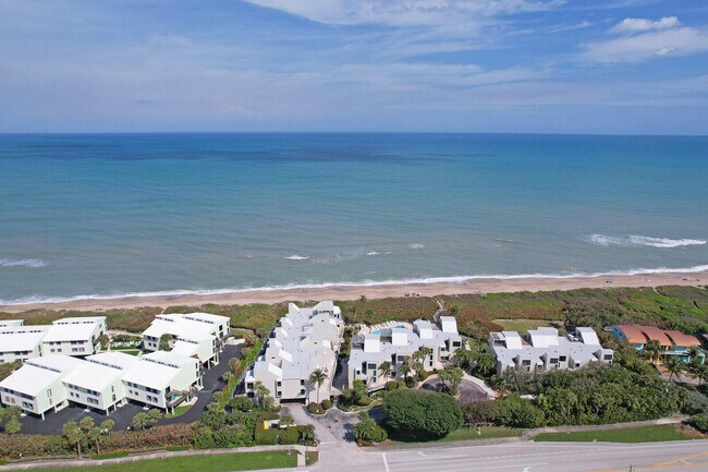 Building Photo - 2051 NE Ocean Blvd