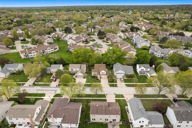 Building Photo - 1002 Hobson Dr