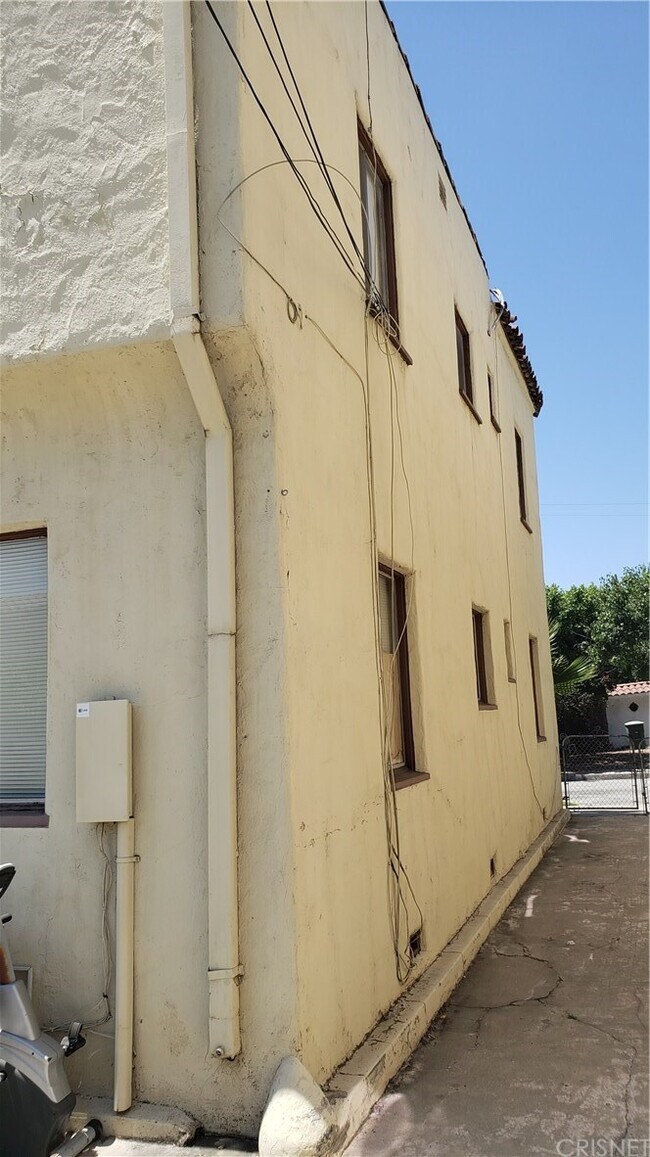 Building Photo - 622 Naranja Dr