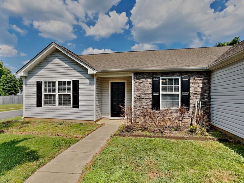 Building Photo - 3320 Arbor Pointe Dr