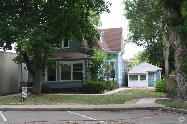Primary Photo - 428-430 Terry St