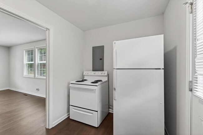 Building Photo - 1316 Sunnyview Dr