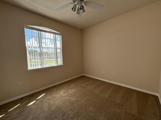 Building Photo - 602 Monroe Cir