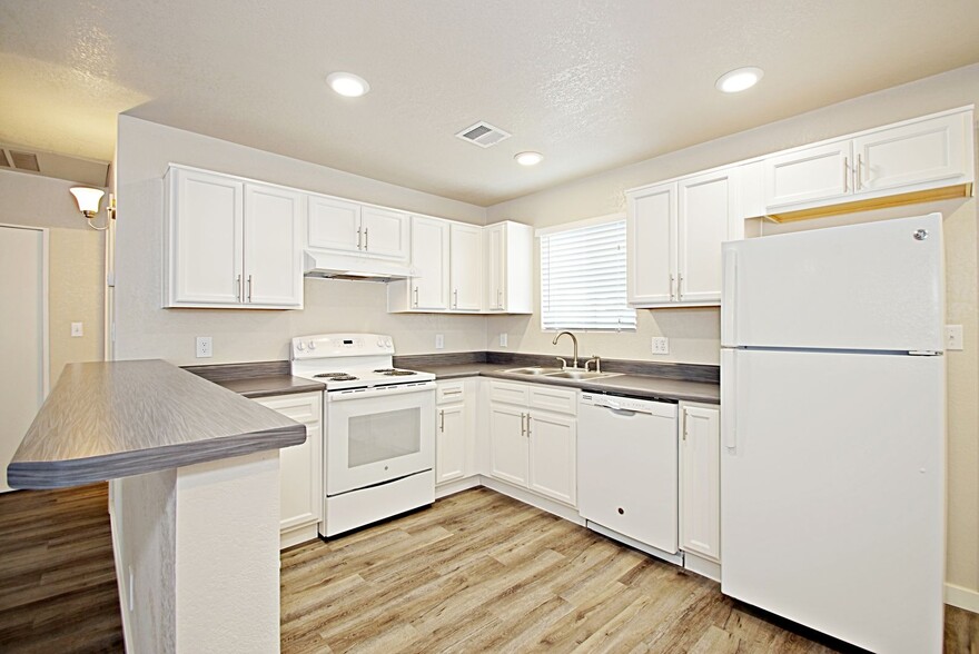 Interior Photo - Palm Desert Apartments