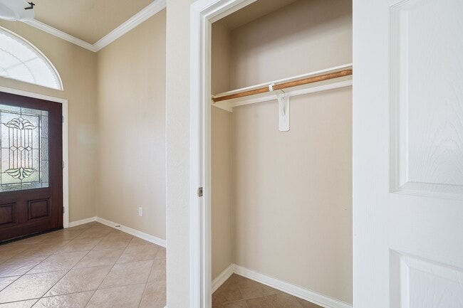 Building Photo - 9515 Denfield Ln