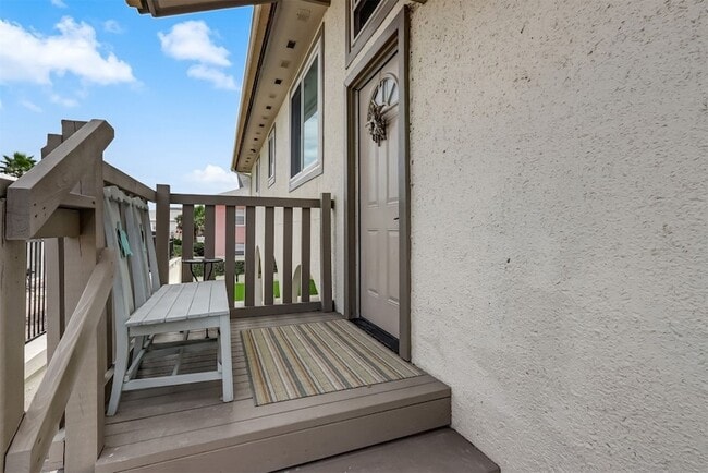 Building Photo - 338 Tarpon Ave