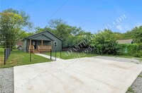 Building Photo - Like New Furnished Home in Lawrence Short Term Lease-Available NOW!!