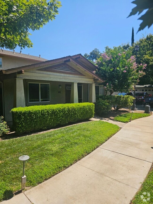 Building Photo - Spacious 3-Bed, 2-Bath Duplex with Private...
