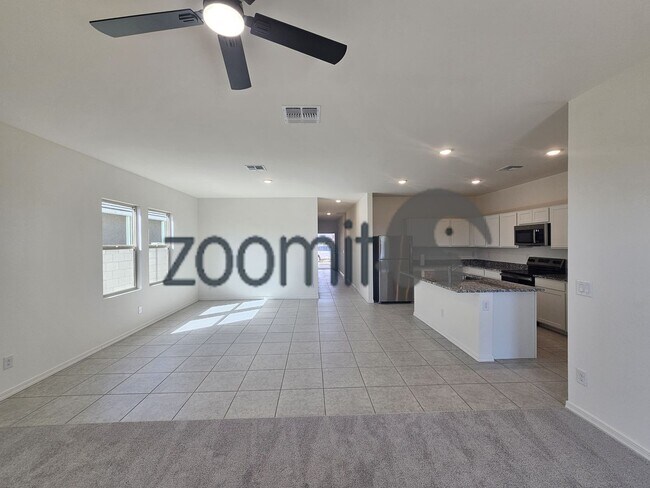 Building Photo - BEAUTIFUL HOME 4 BEDROOMS 3 BATHS!