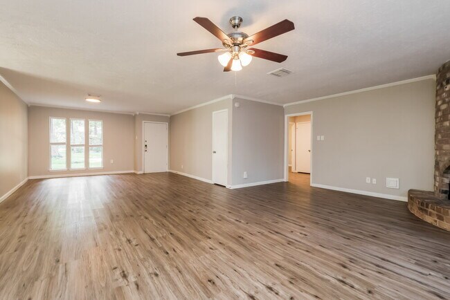 Building Photo - 2210 Dristone Dr